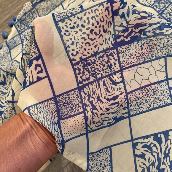 Top - Picture 2 of 4